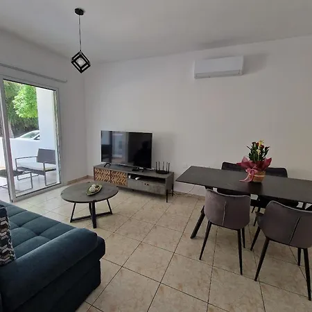 Apartament Laertis - By Imh Travel & Tours