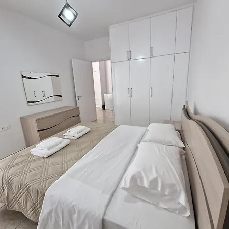 Apartament Laertis - By Imh Travel & Tours *